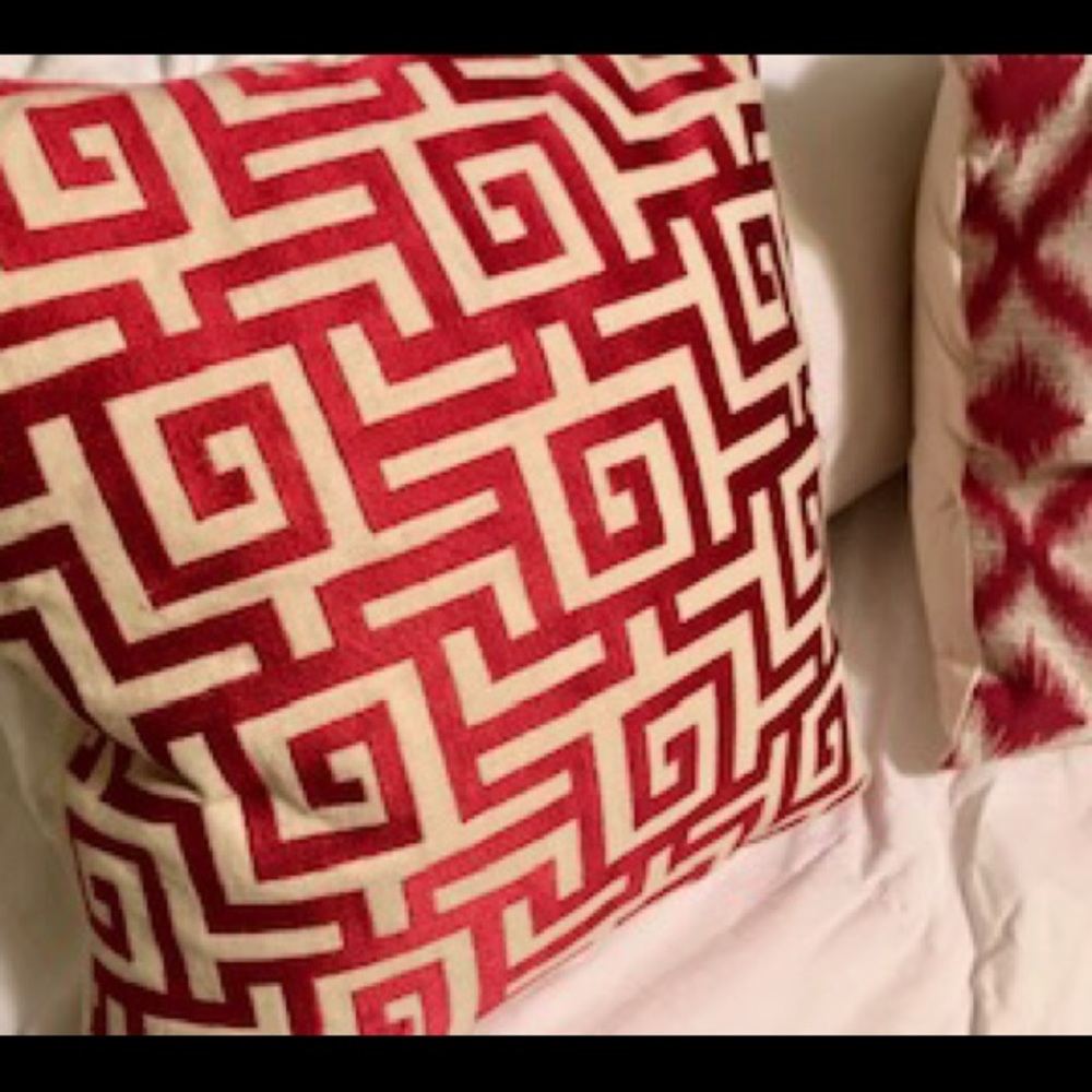 Neiman Marcus like new feather red/cream pillow 14x14 stunning